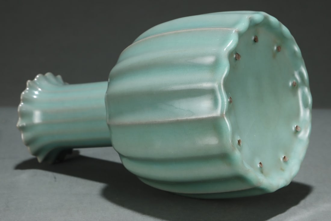 A Exquisite Ru yao Melon-Ribbed Vase - 8