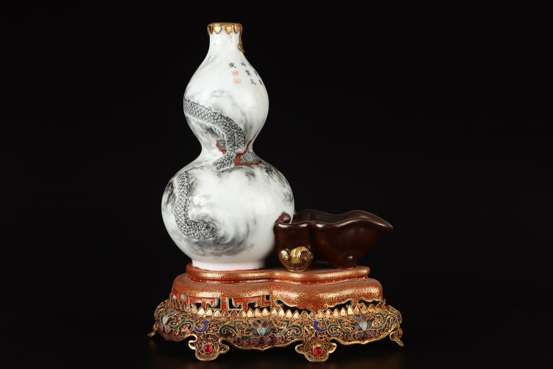 A Exquisite Ink Color Dragon Pattern Gourd Vase - 3
