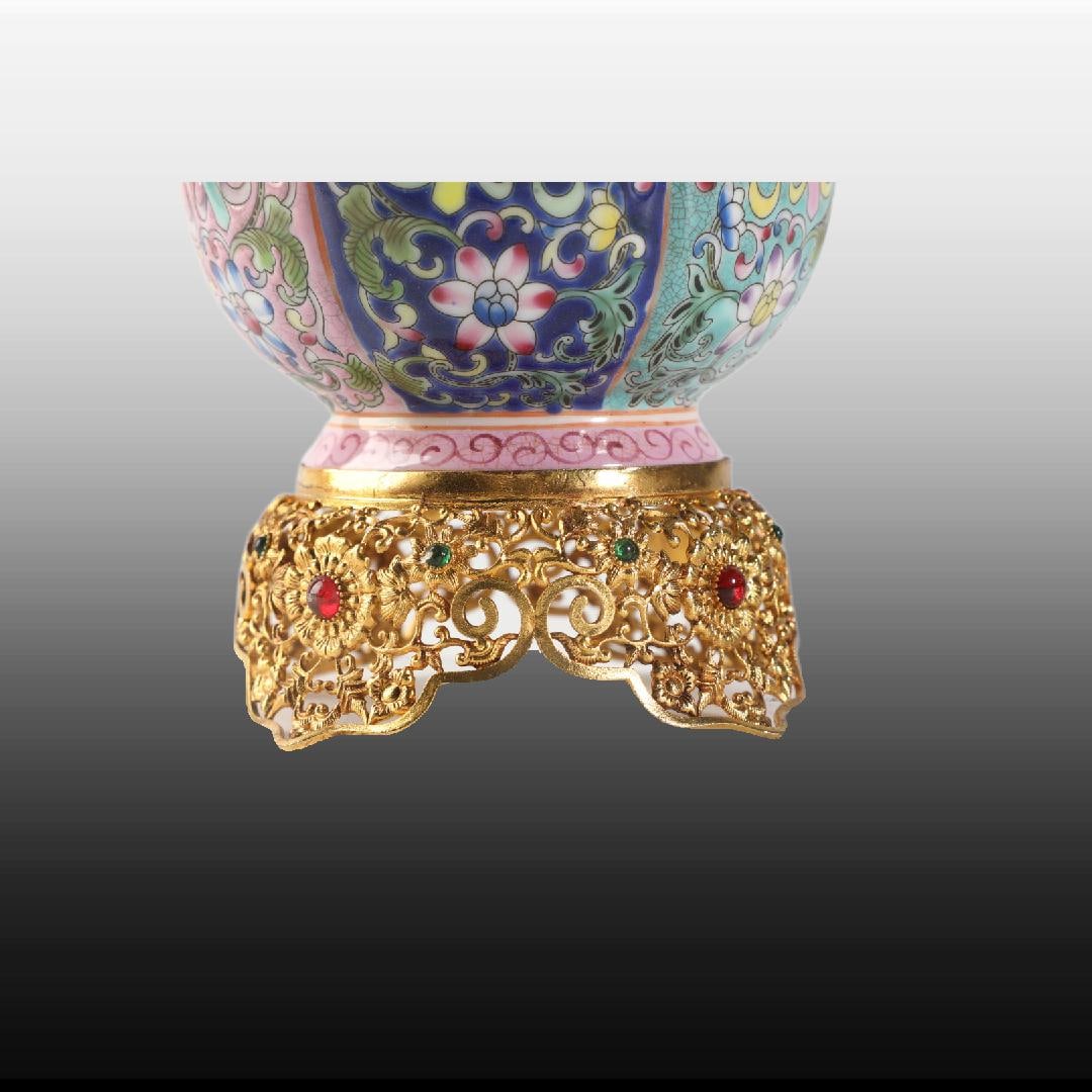 A Exquisite Enamel Elephant-Ears Flower Pattern Vase - 5