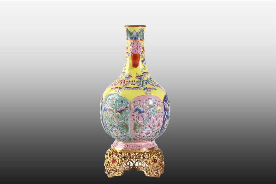 A Exquisite Enamel Elephant-Ears Flower Pattern Vase - 7
