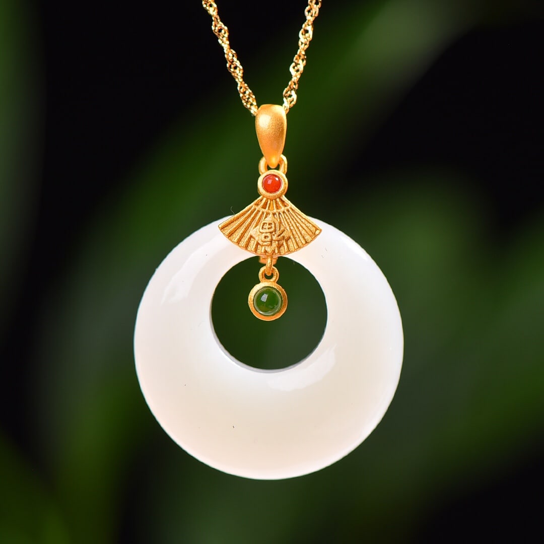 A Exquisite Silver Inlaid Hotan Jade Pendant: A Exquisite Silver Inlaid Hotan Jade Pendant,Size:1.2inx1.2in 银镶嵌和田玉平安环吊坠
