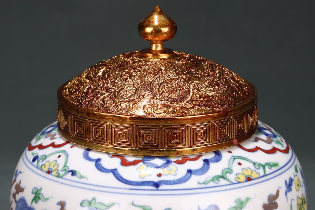 An Exquisite Doucai Lotus Pattern Kylin Pattern Jar - 5