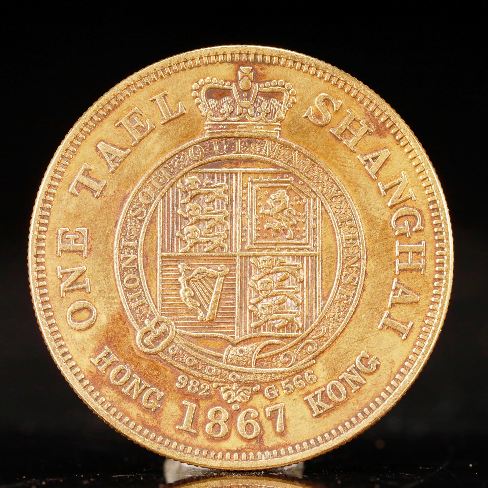 An Exquisite Sterling silver-Gilt Coin: An Exquisite Sterling silver-Gilt Coin, Qing Dynasty, China, Size:1.7in Weight:37.5g