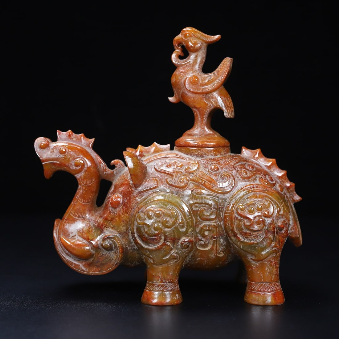 An Exquisite White Jade Chi-Dragon Pattern Elephant Ornament,With Phoenix Cover: An Exquisite White Jade Chi-Dragon Pattern Elephant Ornament,With Phoenix Cover,Qing Dynasty,China,Size:6.5inx6.7inx3.5in,Weight:1402g白玉螭龙纹大象摆&#
