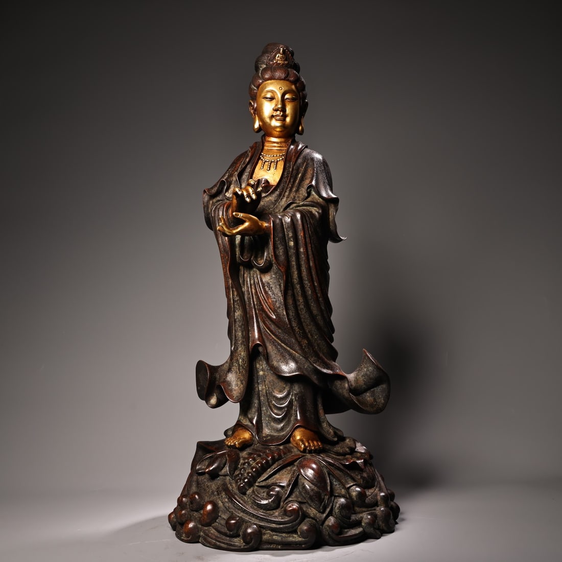 A Solemn Gilt Bronze Statue of Avalokitesvara (1 of 16)