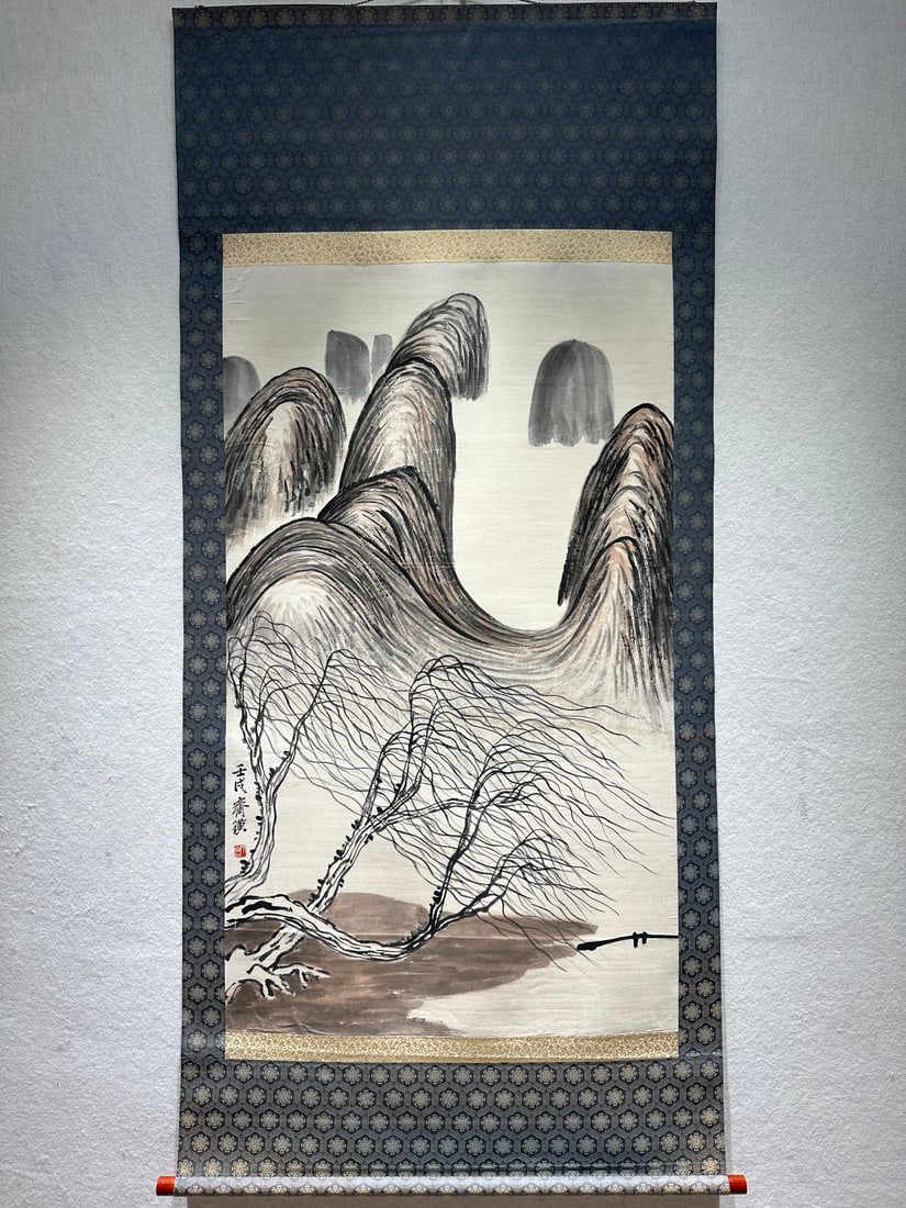 A Chinese Vertical Scroll Ink Painting of Landscape on Paper,Qi Baishi (1 of 9)
