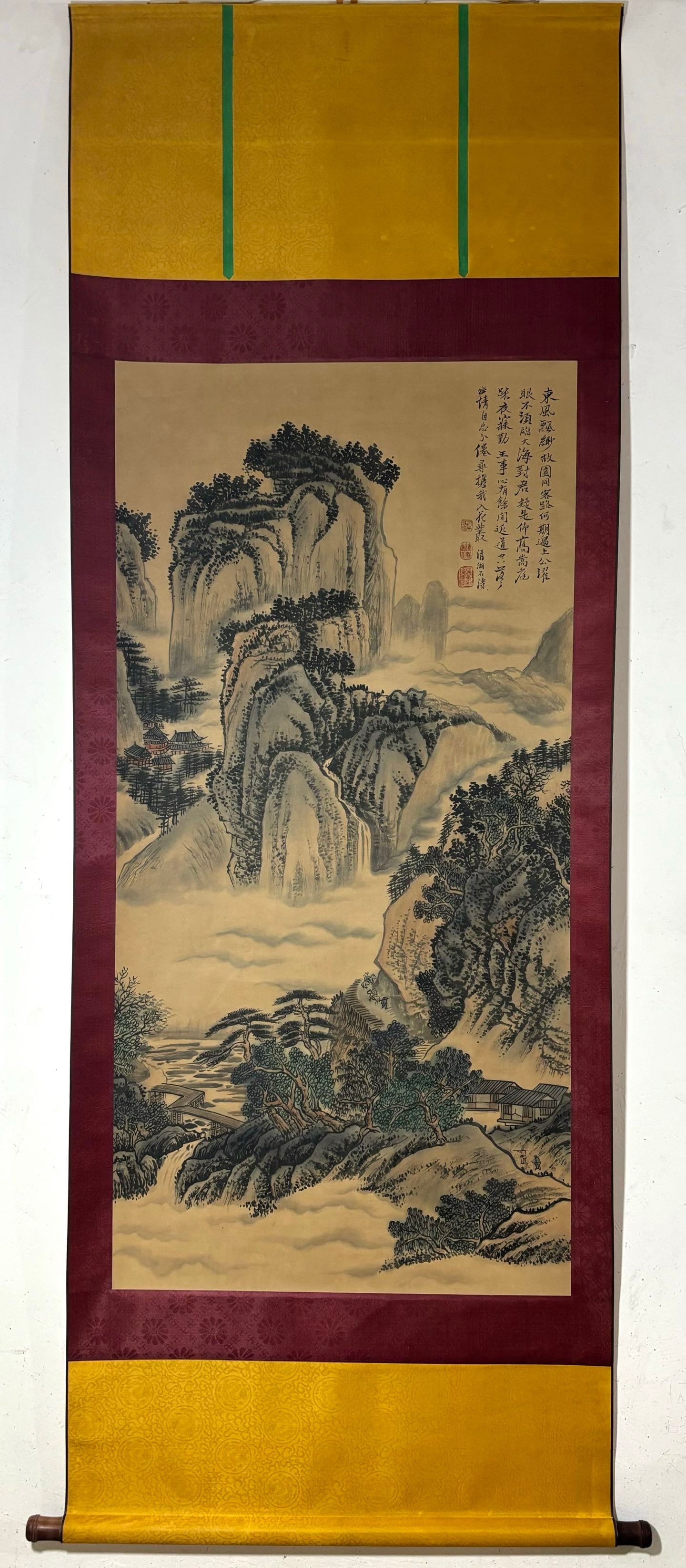 A Chinese Vertical Scroll Ink Painting of Landscape on Paper,Shi Tao: A Chinese Vertical Scroll Ink Painting of Landscape on Paper,Shi Tao,Size:(Without frame)53inx26.2in一幅中国水墨山水画立轴,石