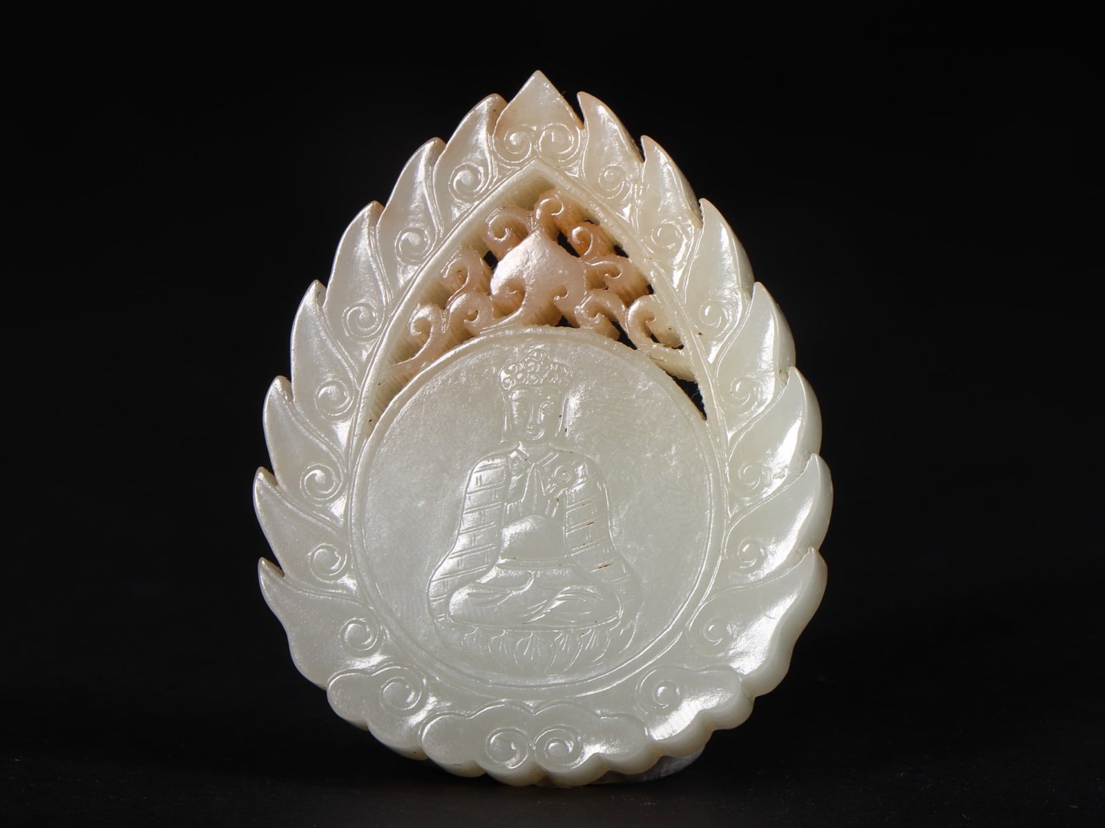 An Exquisite White Jade Buddha Statue Pattern Pendant (1 of 9)