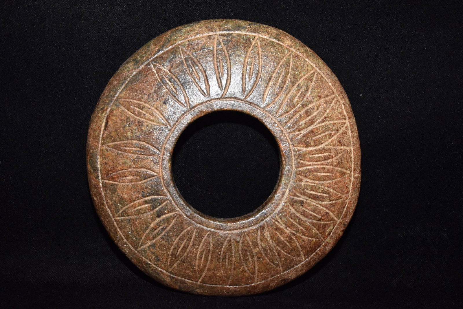An Exquisite White Jade Ornament: An Exquisite White Jade Ornament,Hongshan Culture,Size:8.5in,Weight:1420g白玉摆件，红山文化，Size:21.5cm,Weight:1420g