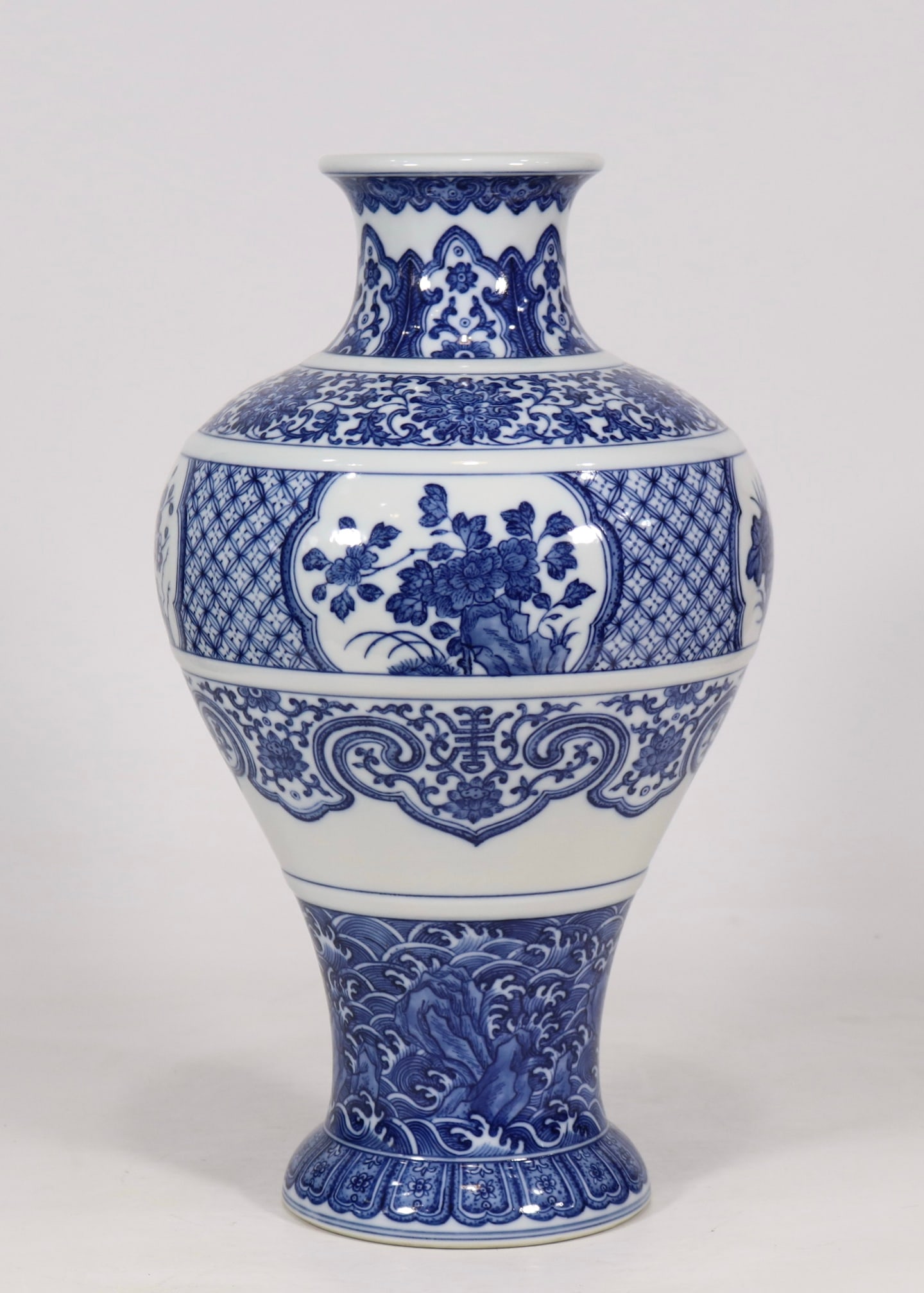 A Rare Blue and White Shou-Character Flower Pattern Vase: A Rare Blue and White Shou-Character Flower Pattern Vase,Qing Dynasty,China,Yongzheng Six-character Mark,Size:14.8inx8.1in青花寿字花卉纹瓶,中Þ