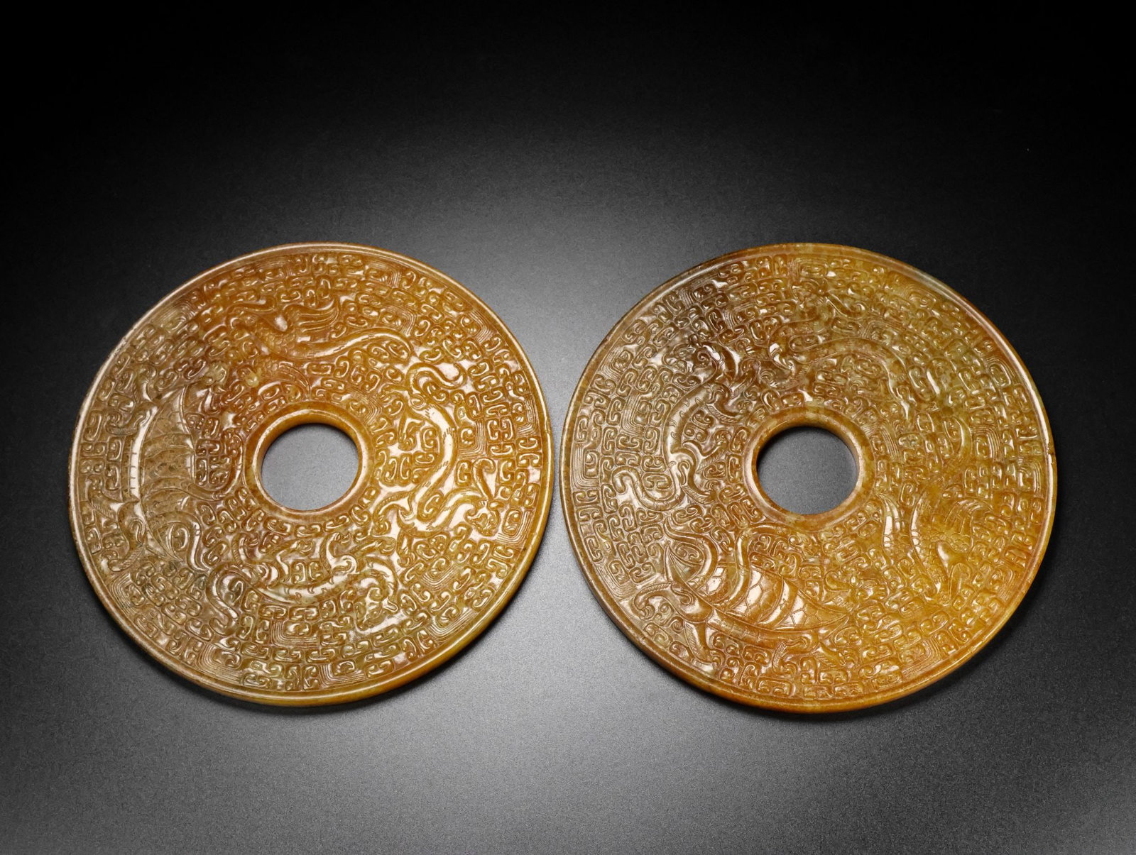 A Pair of Exquisite White Jade Auspicious Beast Pattern Ornaments (1 of 9)