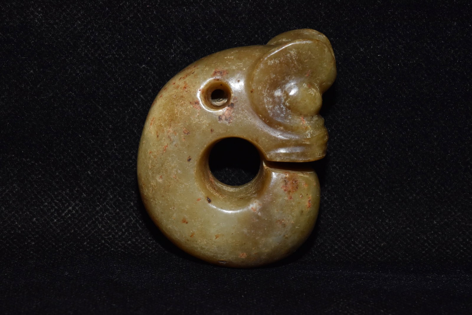 An Exquisite White Jade Pig-Dragon Pendant (1 of 6)