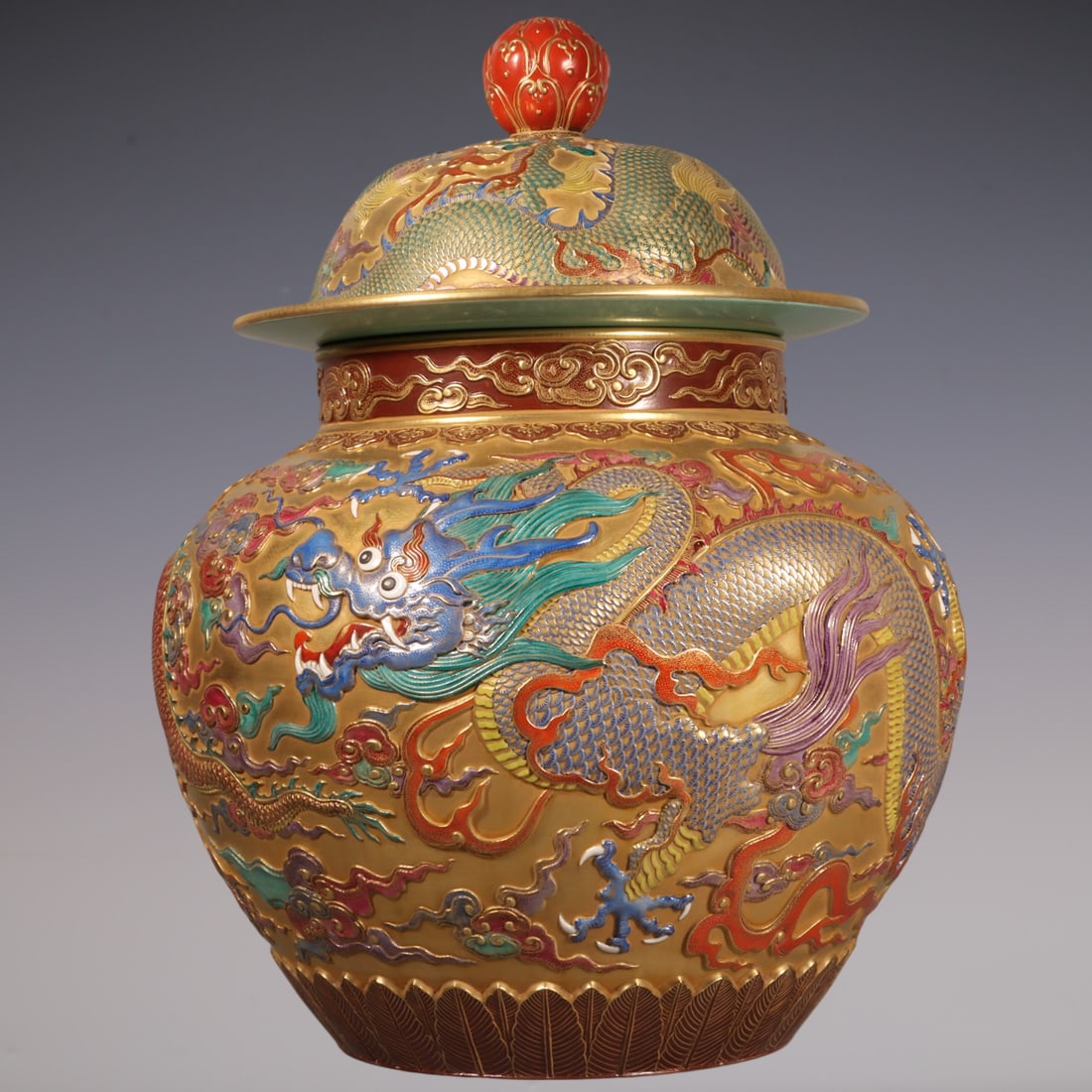 An Exquisite Enamel Dragon Pattern Jar - 6