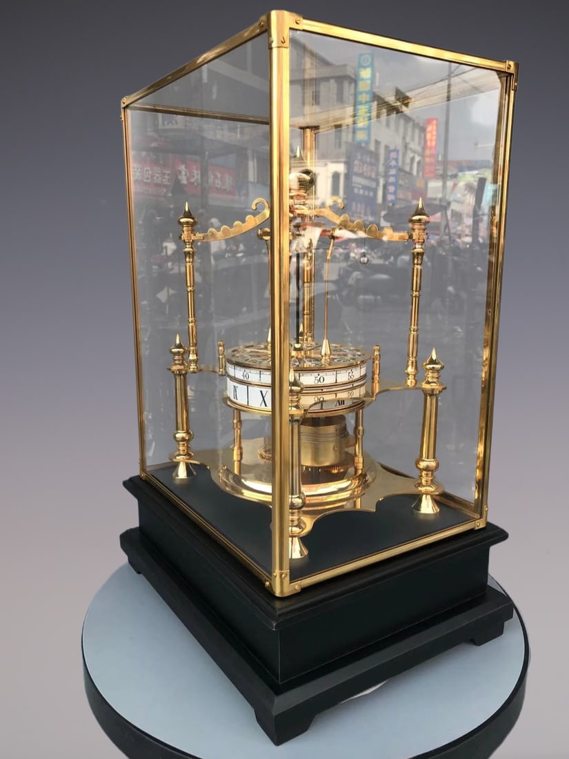 An Exquisite Gilt Bronze Lotus Pattern Clock - 3