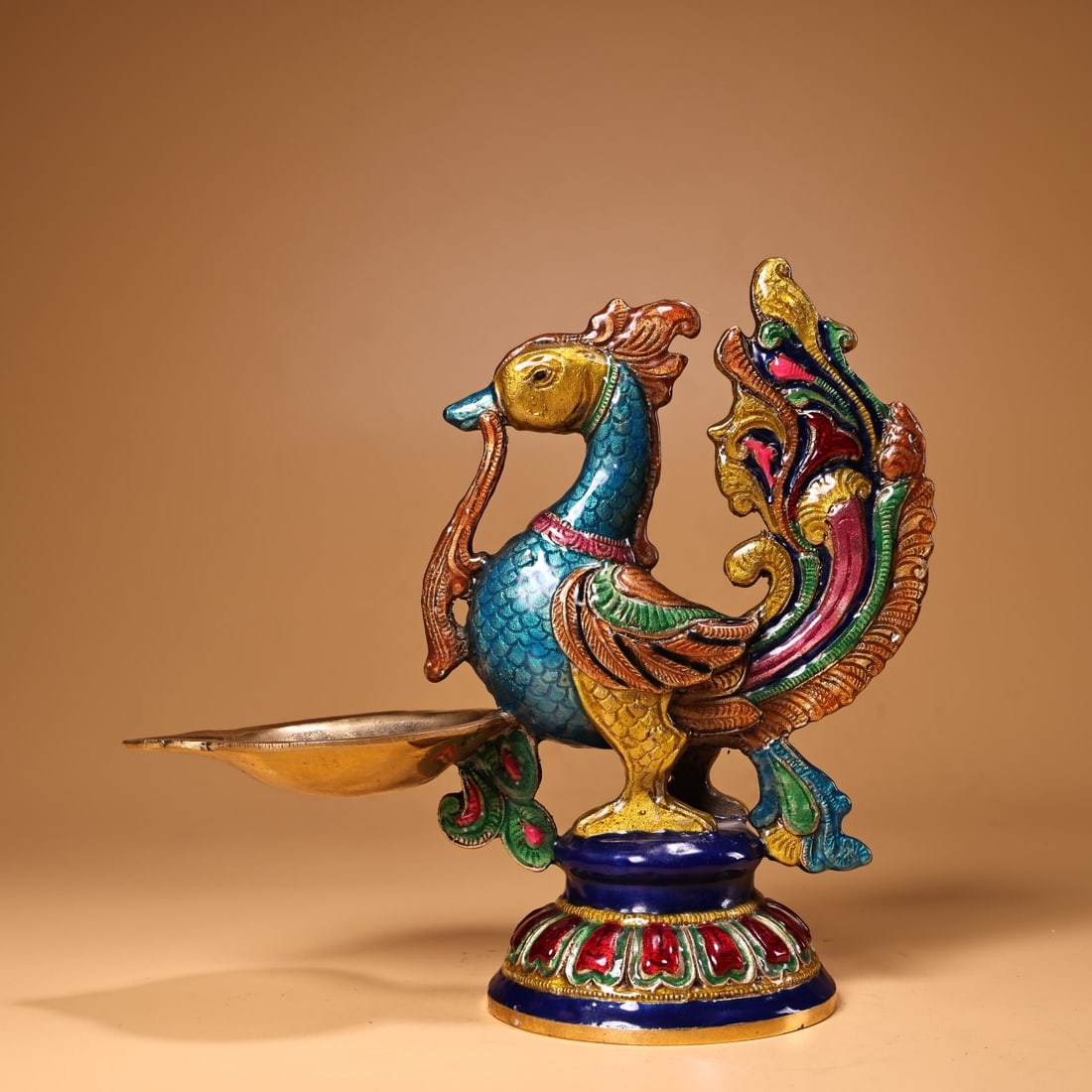 An Exquisite Cloisonne Phoenix-Shaped Candlestick: An Exquisite Cloisonne Phoenix-Shaped Candlestick,Qing Dynasty, China,Size:6.9inx7.9in,Weight:820g景泰蓝凤形烛台,中国清代,Size:17.5cmx