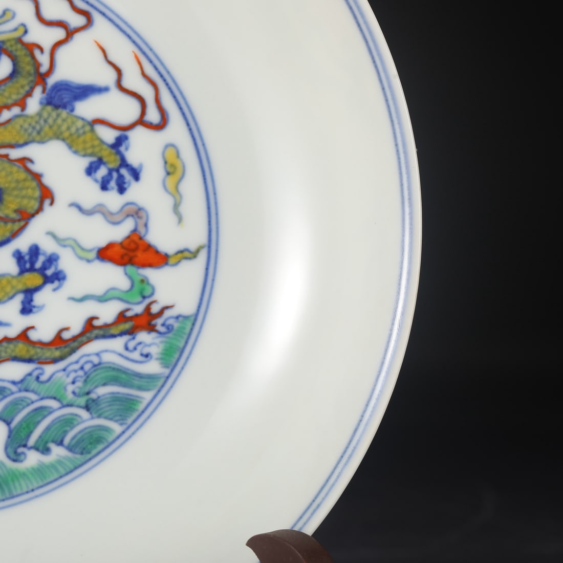 An Exquisite Doucai Seawater Pattern Dragon Pattern Lotus Pattern Plate - 6