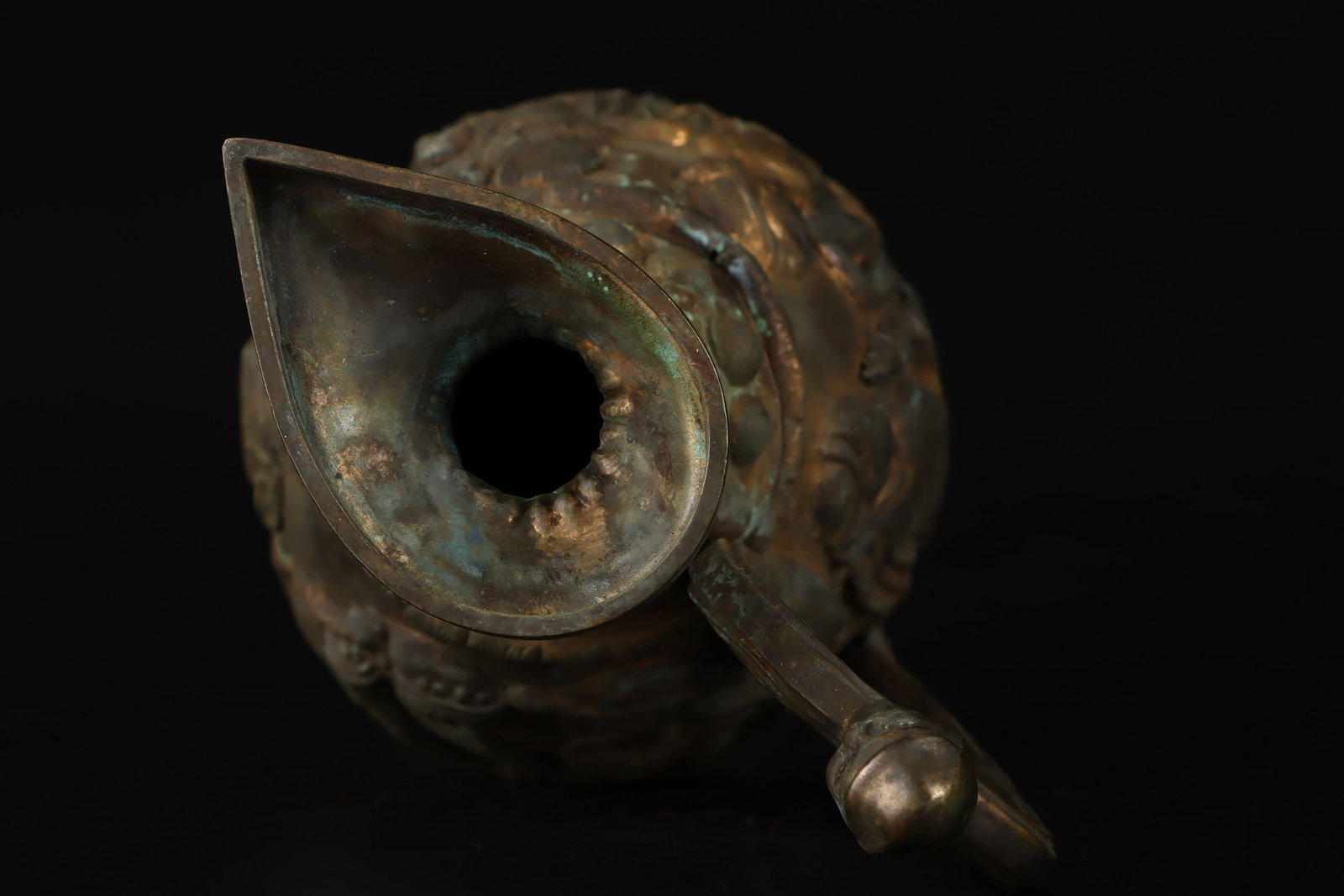 A Rare Silver Figure Pattern Ewer - 8