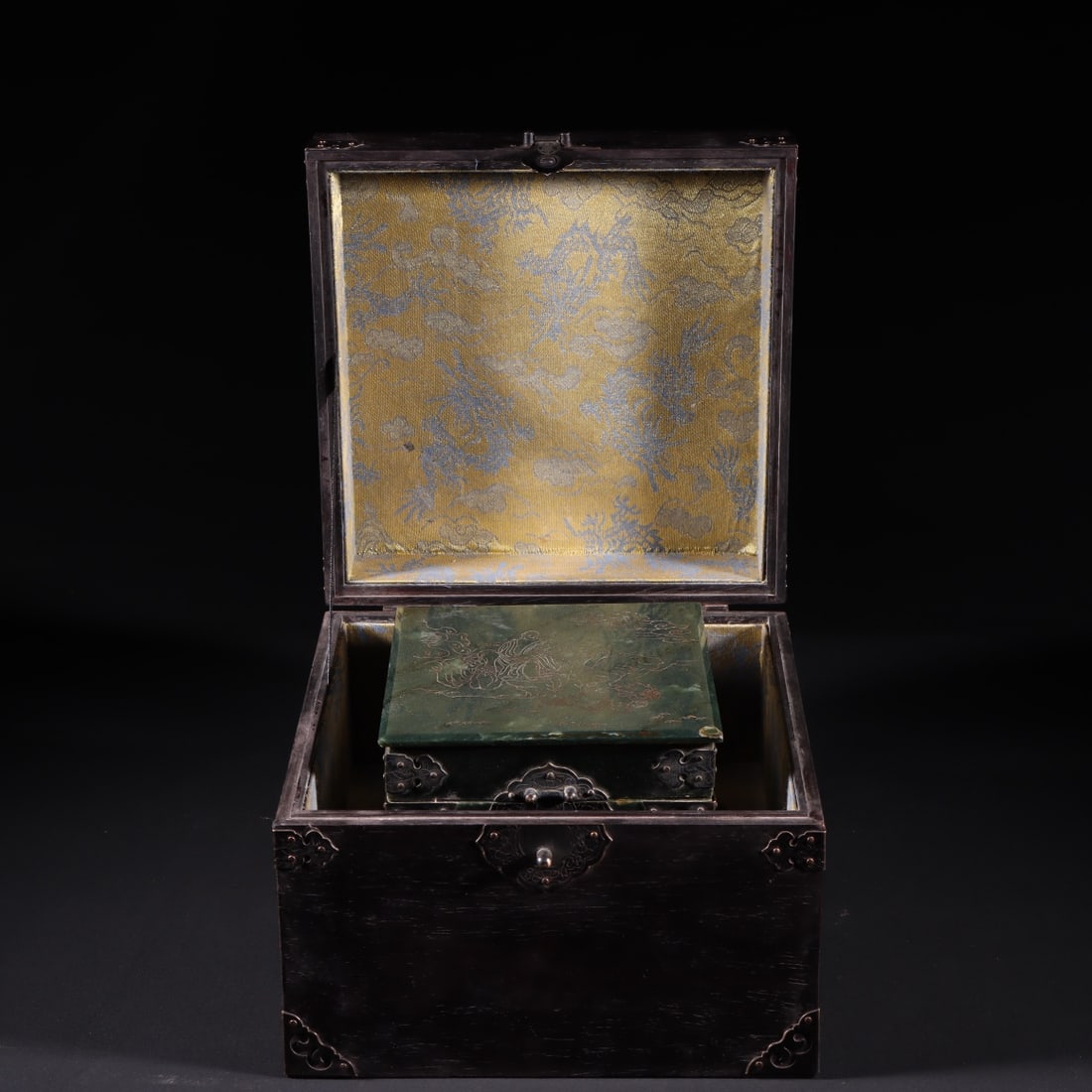 An Exquisite White Jade Dragon Pattern Seal,With Jasper Box with Cover (1 of 9)