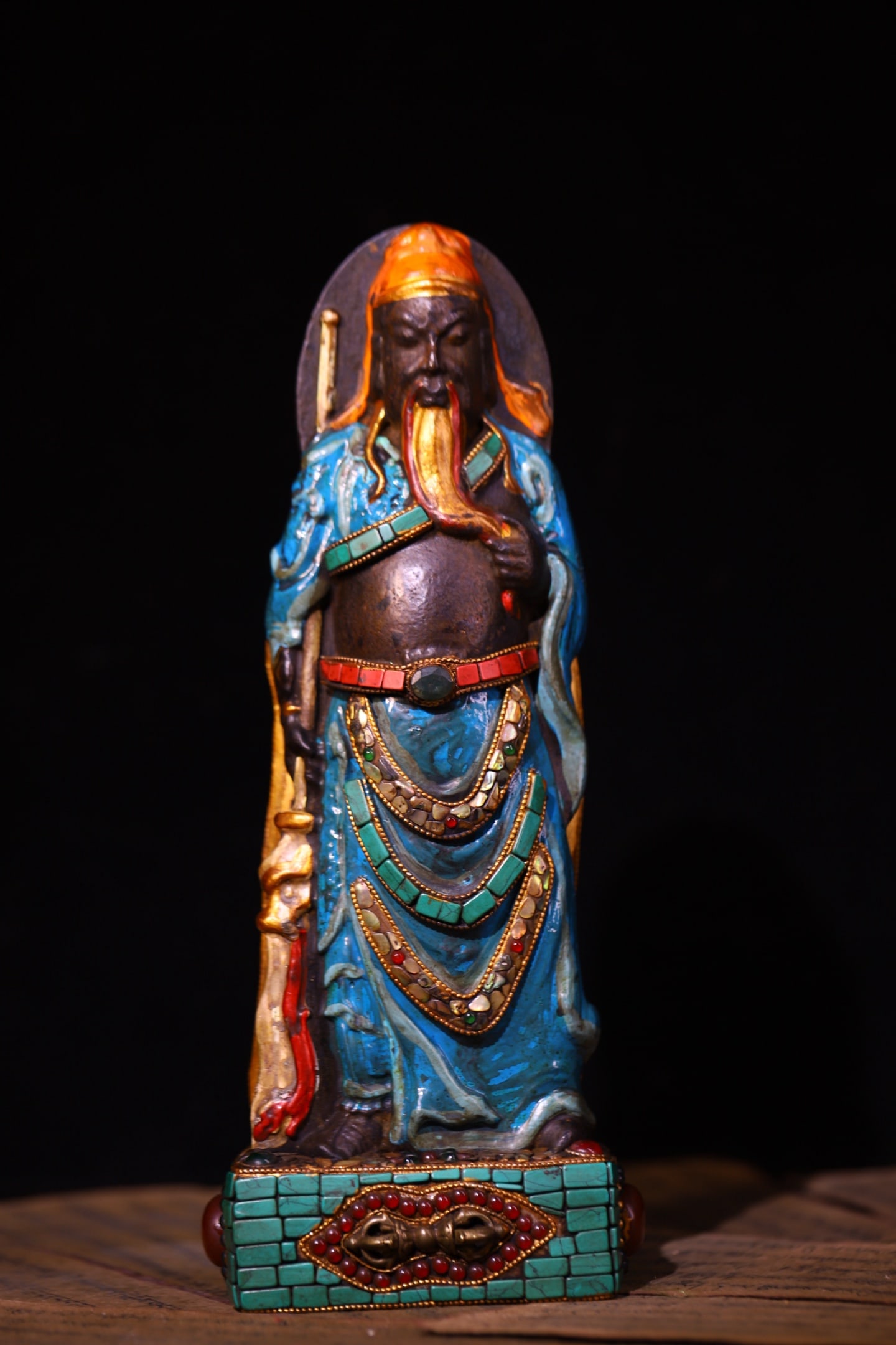 A Solemn Meteorite Inlaid Dzi Bead with Gems Painted Color Statue of Guangong: A Solemn Meteorite Inlaid Dzi Bead with Gems Painted Color Statue of Guangong,Qing