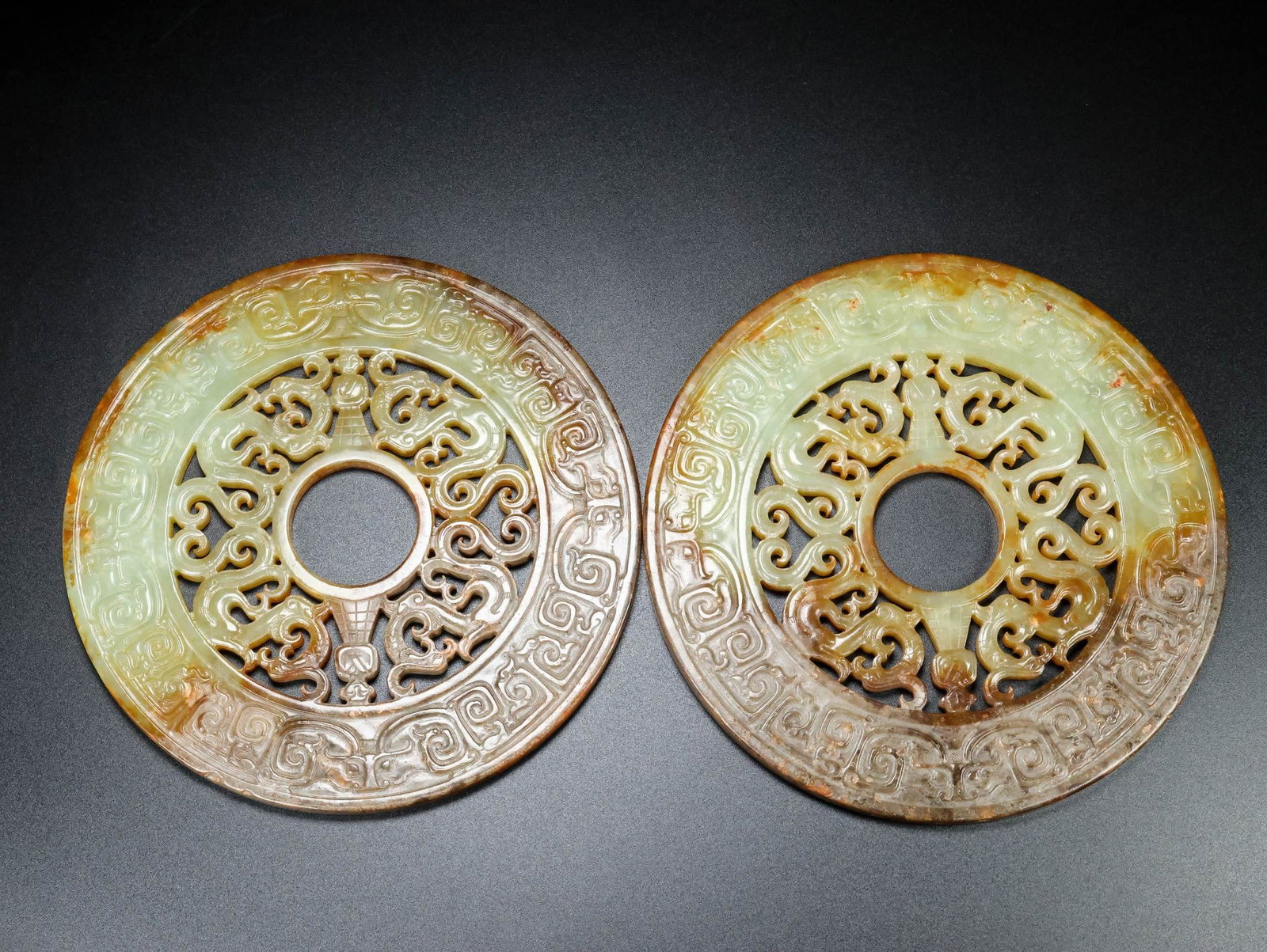 A Pair of Exquisite White Jade Hollow Dragon Pattern Ornaments (1 of 9)