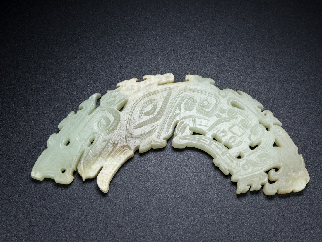 An Exquisite White Jade Dragon-head Pendant: An Exquisite White Jade Dragon-head Pendant,Qing