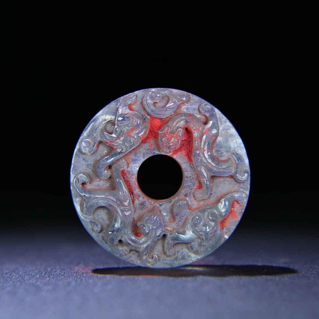 An Exquisite Aquamarine Chi-Dragon Pattern Pendant: An Exquisite Aquamarine Chi-Dragon Pattern Pendant,Qing Dynasty,China,Size:2inx0.6in,Weight:490g海蓝宝螭龙纹挂件,中国清代,Size:5