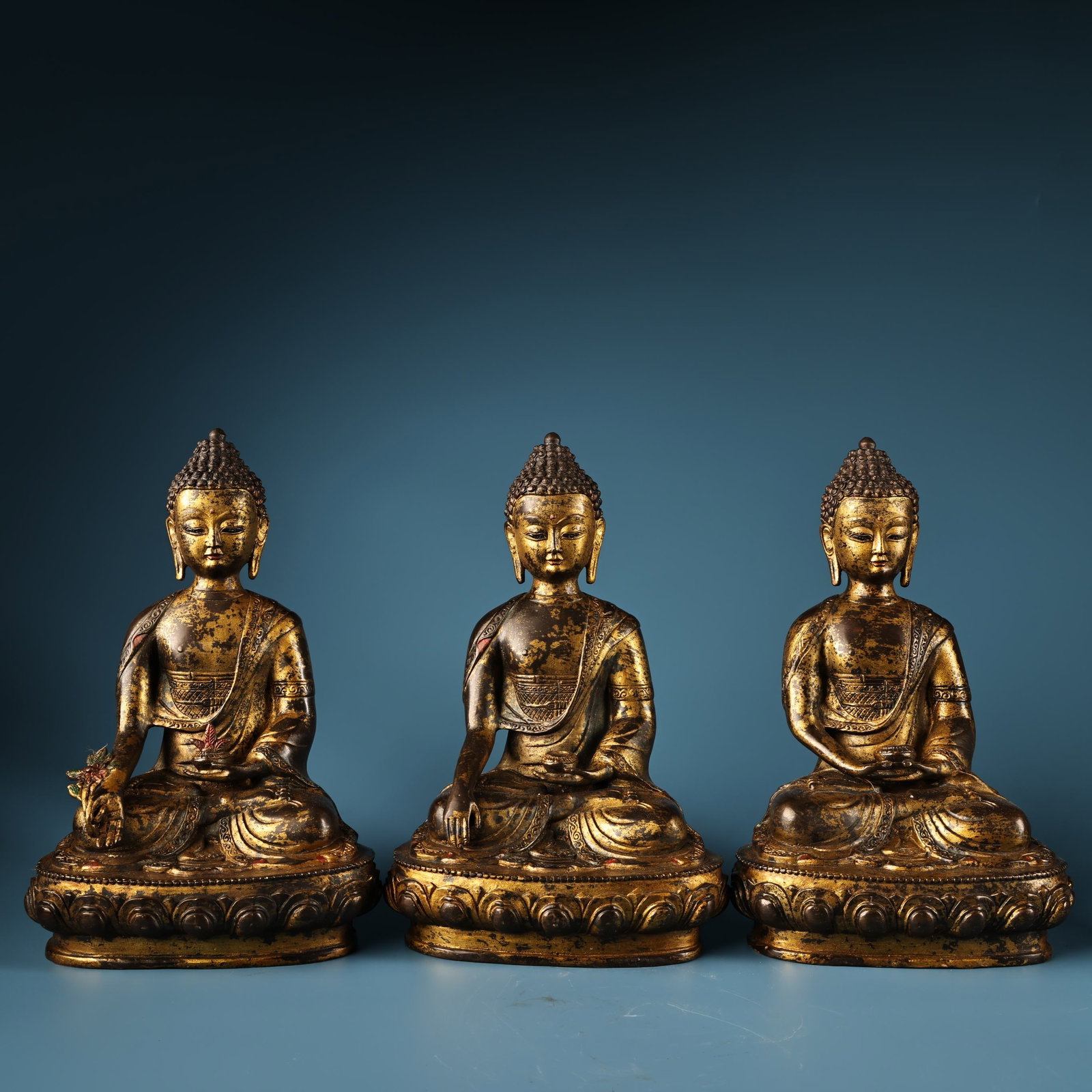 A Set of Solemn Gilt Bronze Buddha Statue (1 of 13)