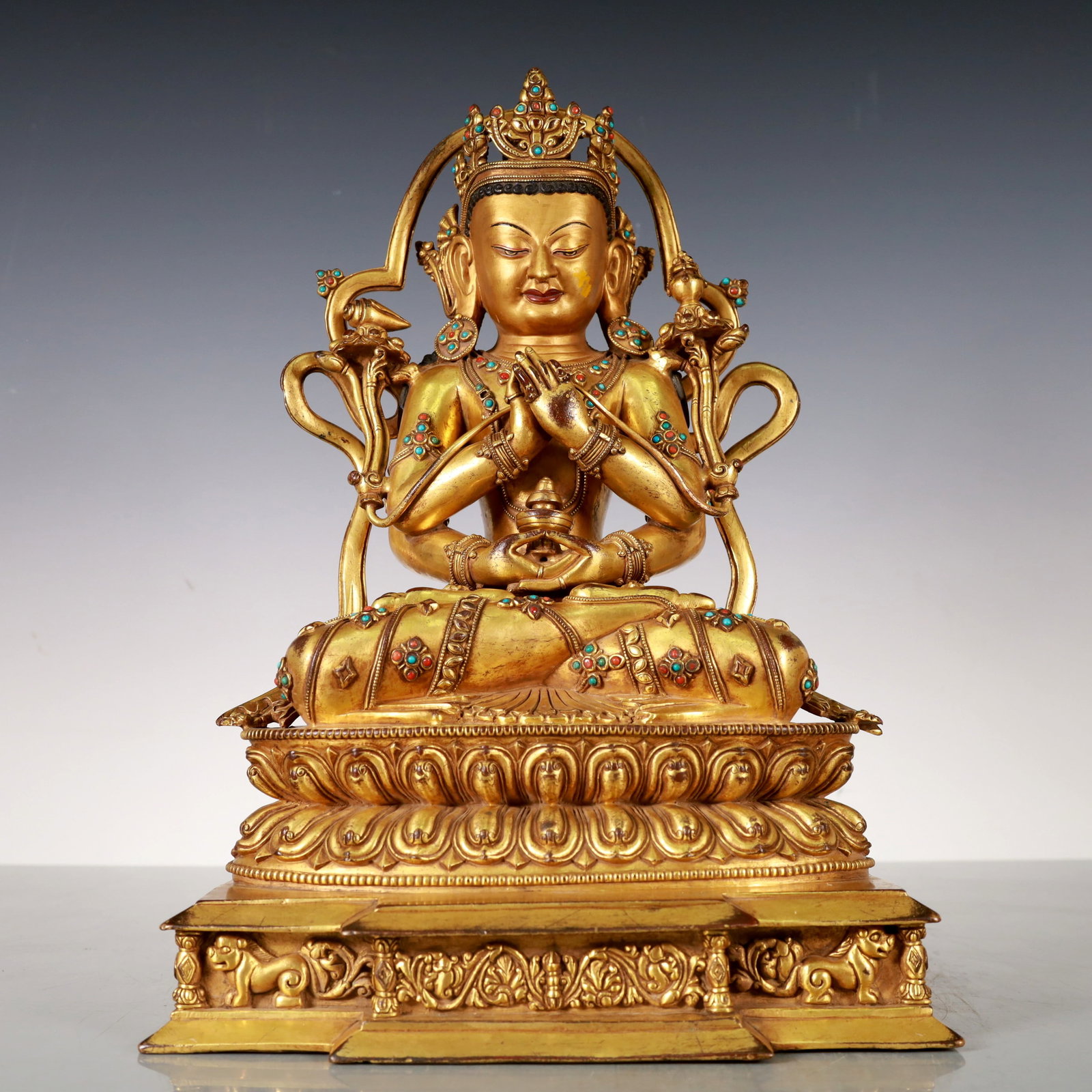 A Exquisite Gilt Bronze Four-arms Statue of Bodhisattva Buddha statue: A Exquisite Gilt Bronze Four-arms Statue of Bodhisattva Buddha statue Ming Dynasty, China Size:8.7inx6.3inx12.6in Weight:6400g铜鎏金四臂菩萨佛像 &
