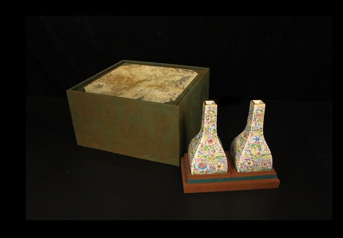 A Pair of Exquisite Enamel Flower Pattern Vases (1 of 9)