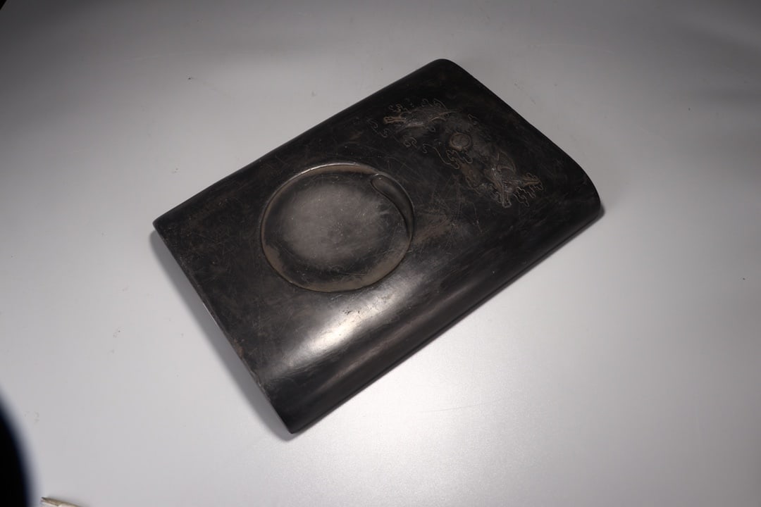 A Rare Auspicious Cloud and Crane Pattern Inkstone,With Poem: A Rare Auspicious Cloud and Crane Pattern Inkstone,With Poem,Qing Dynasty,China,Size:12.4inx8.9inx1.6in,Weight:5220g祥云鹤纹砚台,带诗文,中&#