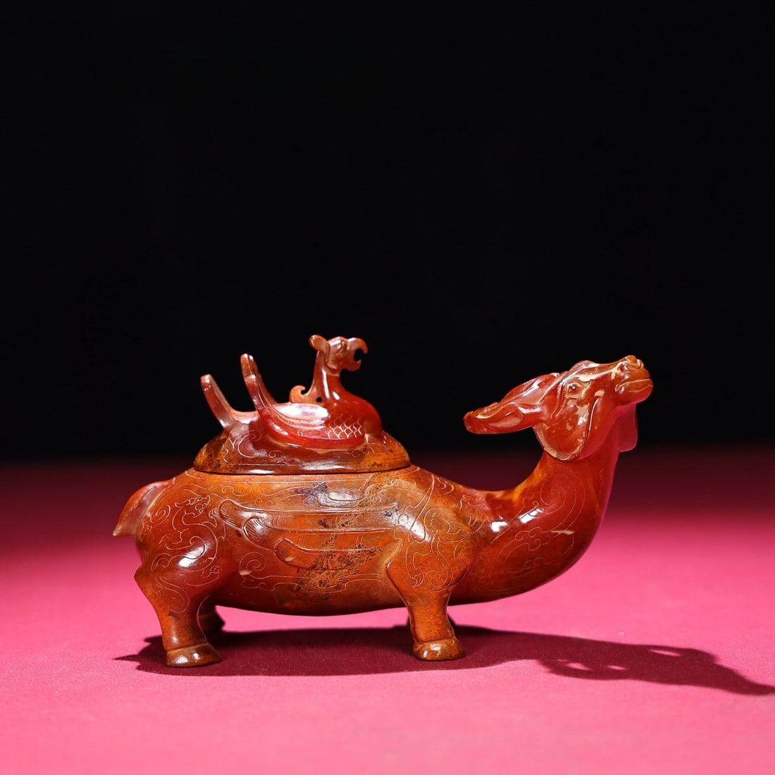 An Exquisite White Jade Beast-Shaped Censer: An Exquisite White Jade Beast-Shaped Censer,Qing Dynasty,China,Size:5.6inx2.1inx3.4in,Weight:352g白玉兽形香薰,中国清代,Size:14.1cmx5.3cmx8.6