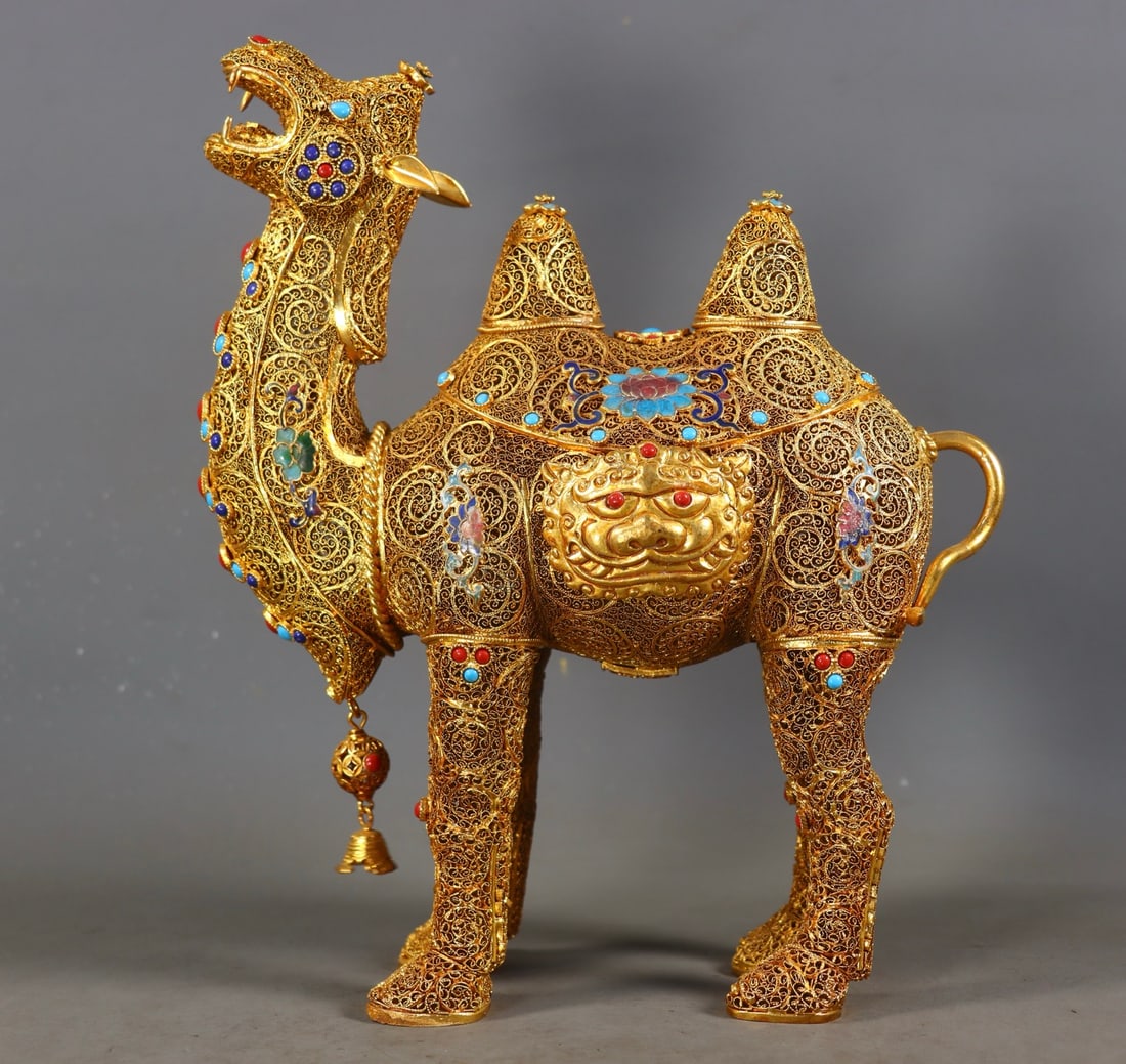An Exquisite Filigree and Gilding Inlaid Gems Beast-Face Pattern Camel Ornament,Inlaid Turquoise: An Exquisite Filigree and Gilding Inlaid Gems Beast-Face Pattern Camel Ornament,Inlaid Turquoise,Qing Dynasty,China,Qianlong Four-character Mark,Size:10.6inx8.3inx3.3in,Weight:935g花丝%