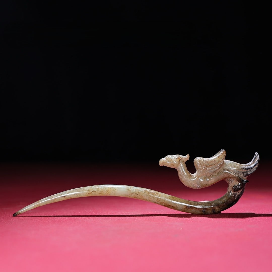 An Exquisite White Jade Phoenix-Shaped Hairpin (1 of 9)