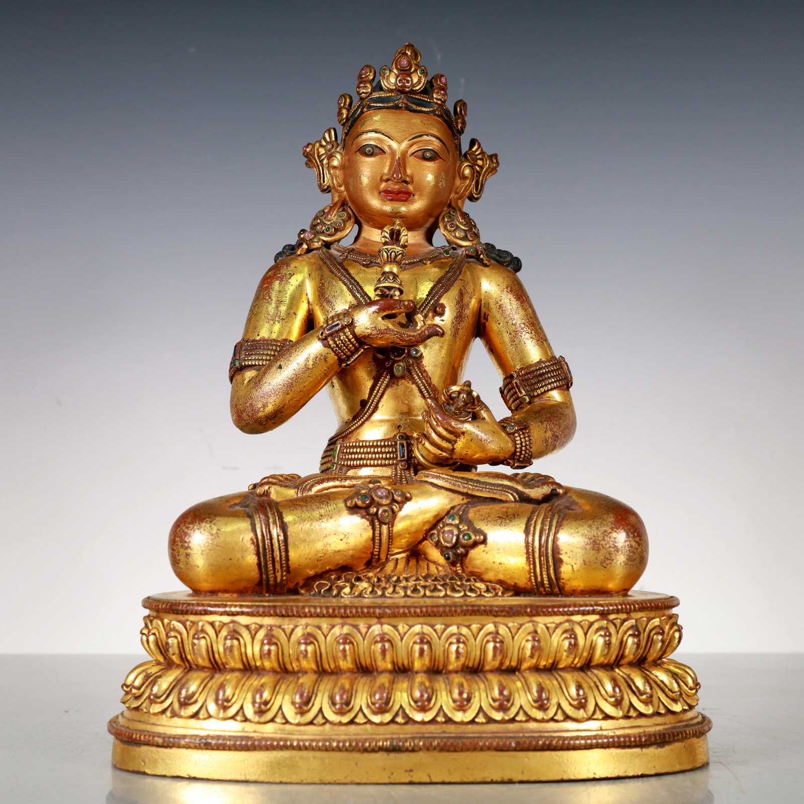 A Exquisite Gilt Bronze Statue of Bodhisattva Buddha statue (1 of 9)
