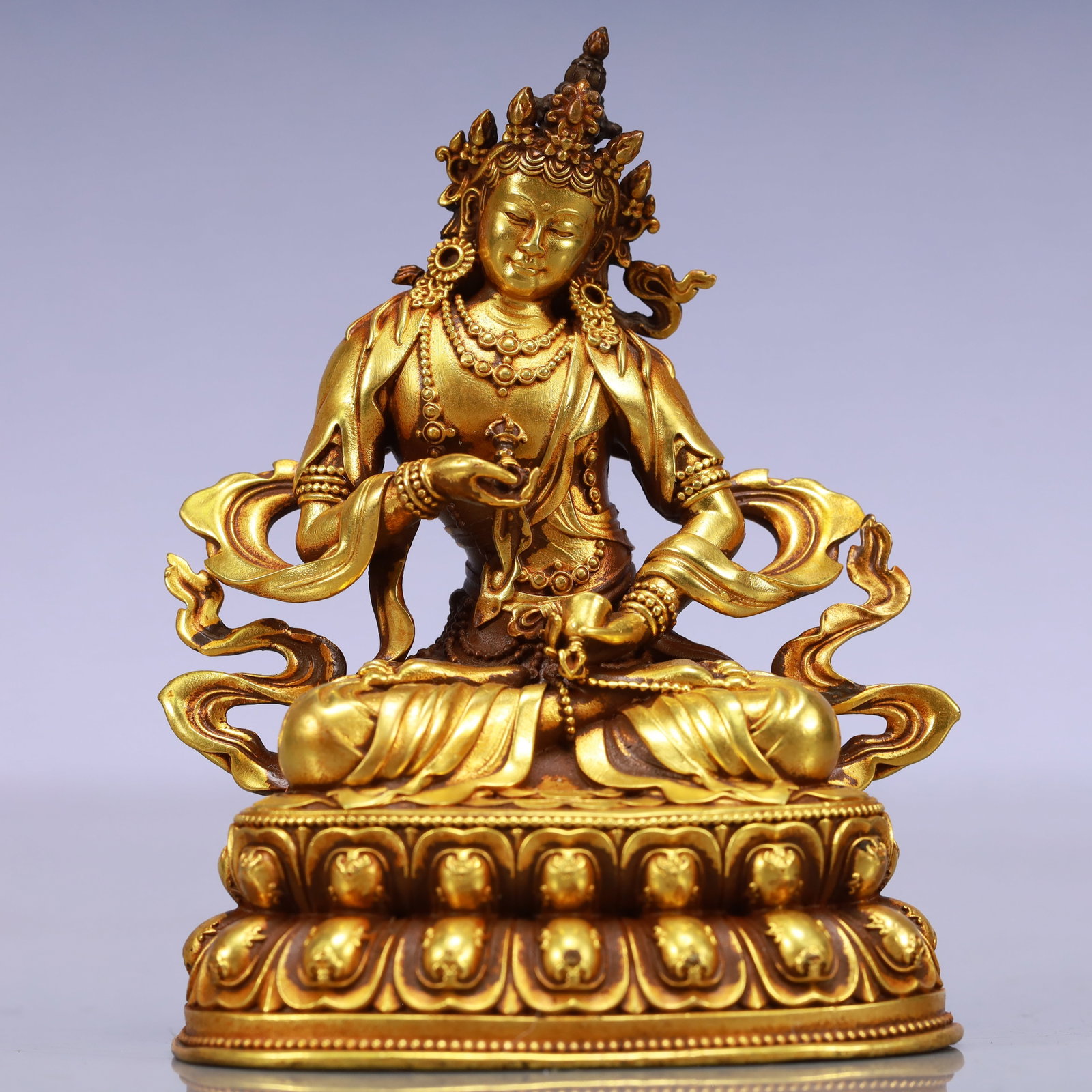 An Exquisite Gilt Bronze Statue of Tara: An Exquisite Gilt Bronze Statue of Tara Ming Dynasty, China Yongle Six-character Mark Size:3inx2.2inx3.9in Weight:606g铜鎏金度母佛像 中国明&