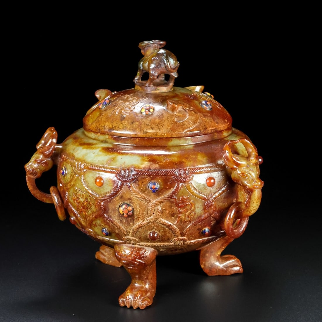 A Exquisite Hotan Jade Censer: A Exquisite Hotan Jade Censer,Han Dynasty, China,Size:6.3inx6.3inx7.1in ,Weight:1156g 和田玉香炉,中国汉代