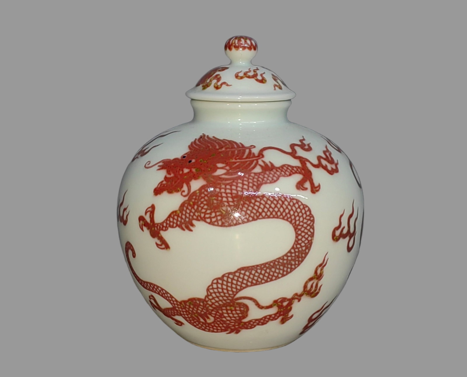 A Exquisite Underglaze-Red Dragon Pattern Jar: A Exquisite Underglaze-Red Dragon Pattern Jar,Qing Dynasty, China,Kangxi Six-character Mark,Size:4.7inx1.5inx3.5in