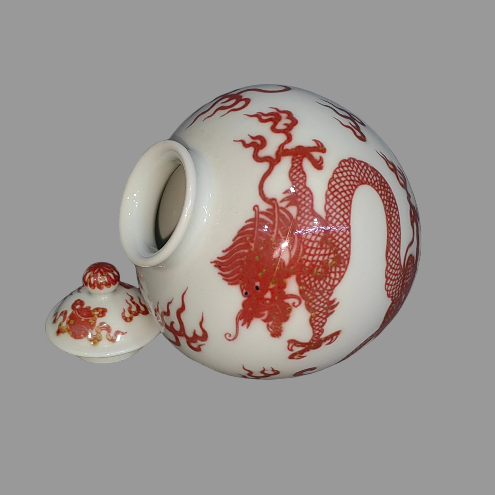 A Exquisite Underglaze-Red Dragon Pattern Jar - 8