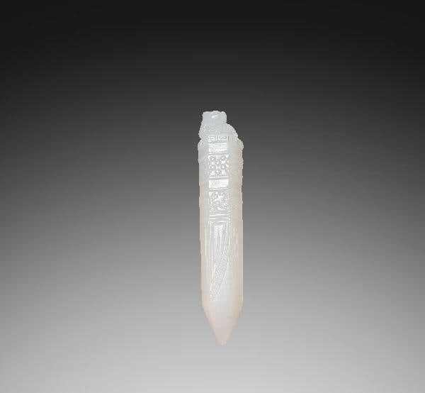 A Exquisite Hotan Jade Beast-button Handheld Carving: A Exquisite Hotan Jade Beast-button Handheld Carving,Qing Dynasty, China,Size:3.3inx0.7inx0.6in,Weight:28.2g