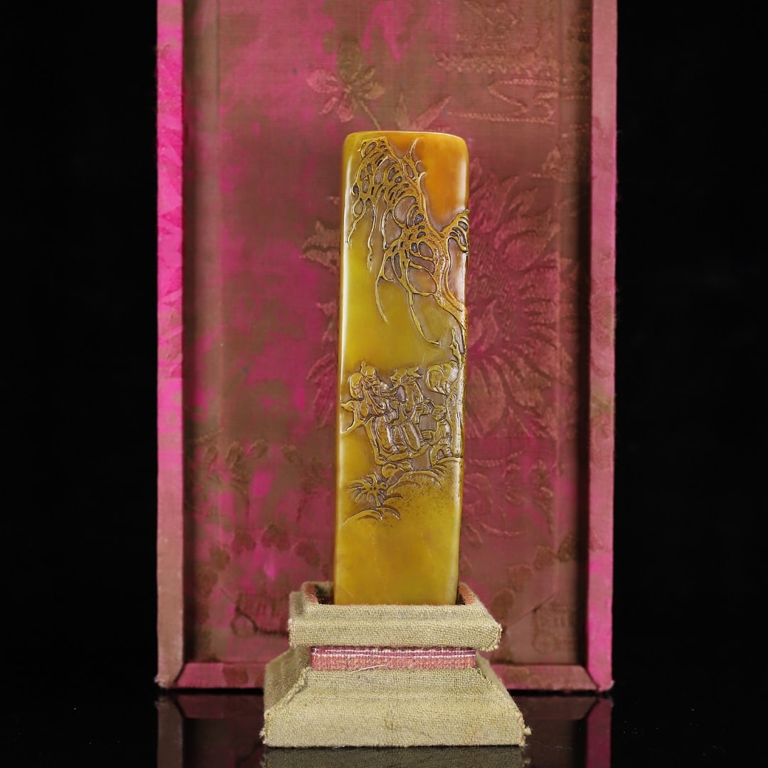 A Exquisite Shoushan Stone Figures Pattern Seal: A Exquisite Shoushan Stone Figures Pattern Seal,Qing Dynasty, China,With Mark,Size:4.6inx1.2inx1.2in,Weight:282g