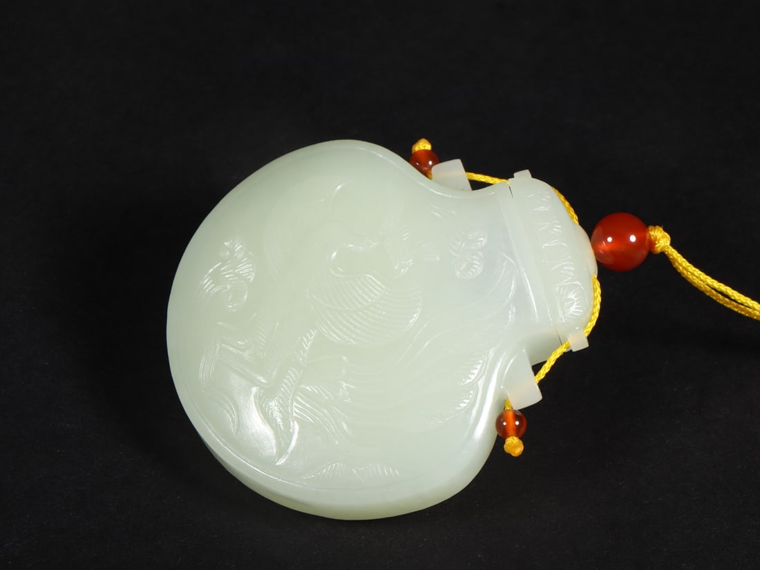 A Exquisite Hotan Jade Phoenix Pattern Sachet - 8