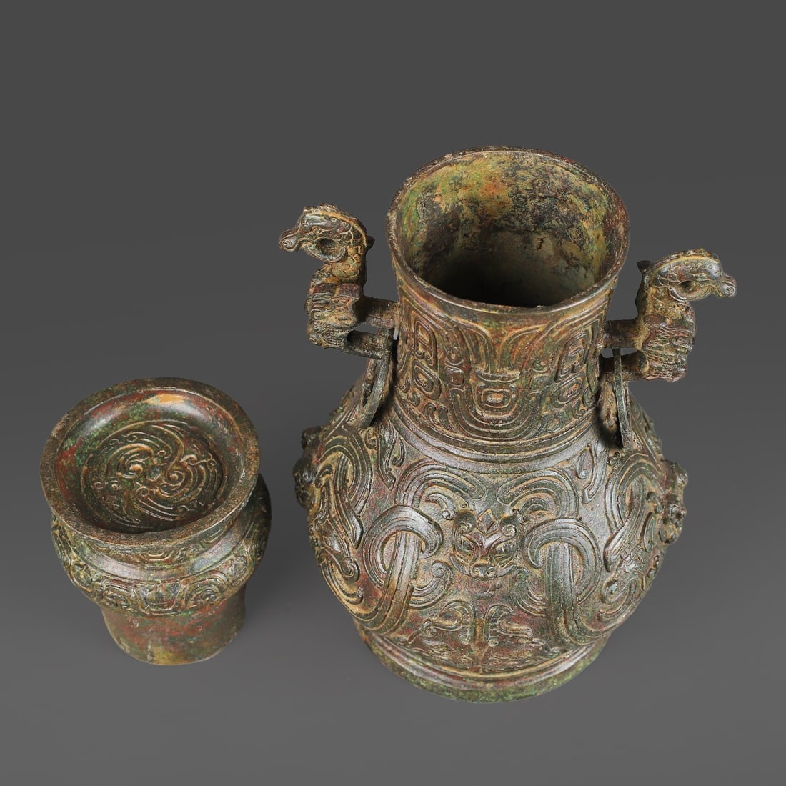 A Exquisite Bronze Dragon Pattern Vase - 8