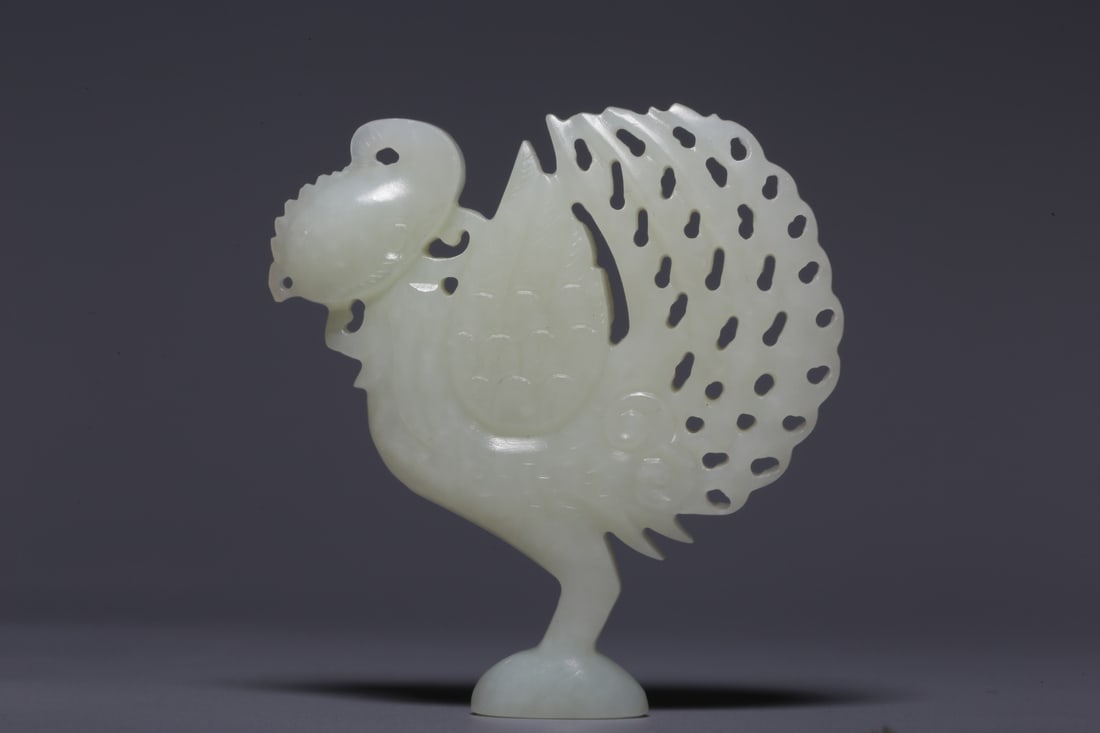 A Exquisite Hotan White Jade Fowl jade pendant: A Exquisite Hotan White Jade Fowl jade pendant,Qing Dynasty, China,Size:2.3inx0.7inx2.4in ,Weight:37.4g 和田白玉鸡佩,中国清代
