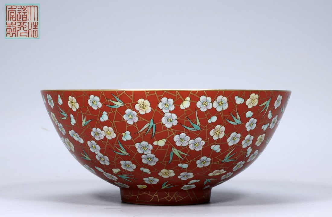 A Exquisite Coral Red Glazed Painted Gold Flower Pattern Bowl: A Exquisite Coral Red Glazed Painted Gold Flower Pattern Bowl,Qing Dynasty, China,Daoguang Six-character Mark,Size:3.7inx8.3inx3in ,Weight:600g 珊瑚红描金花卉