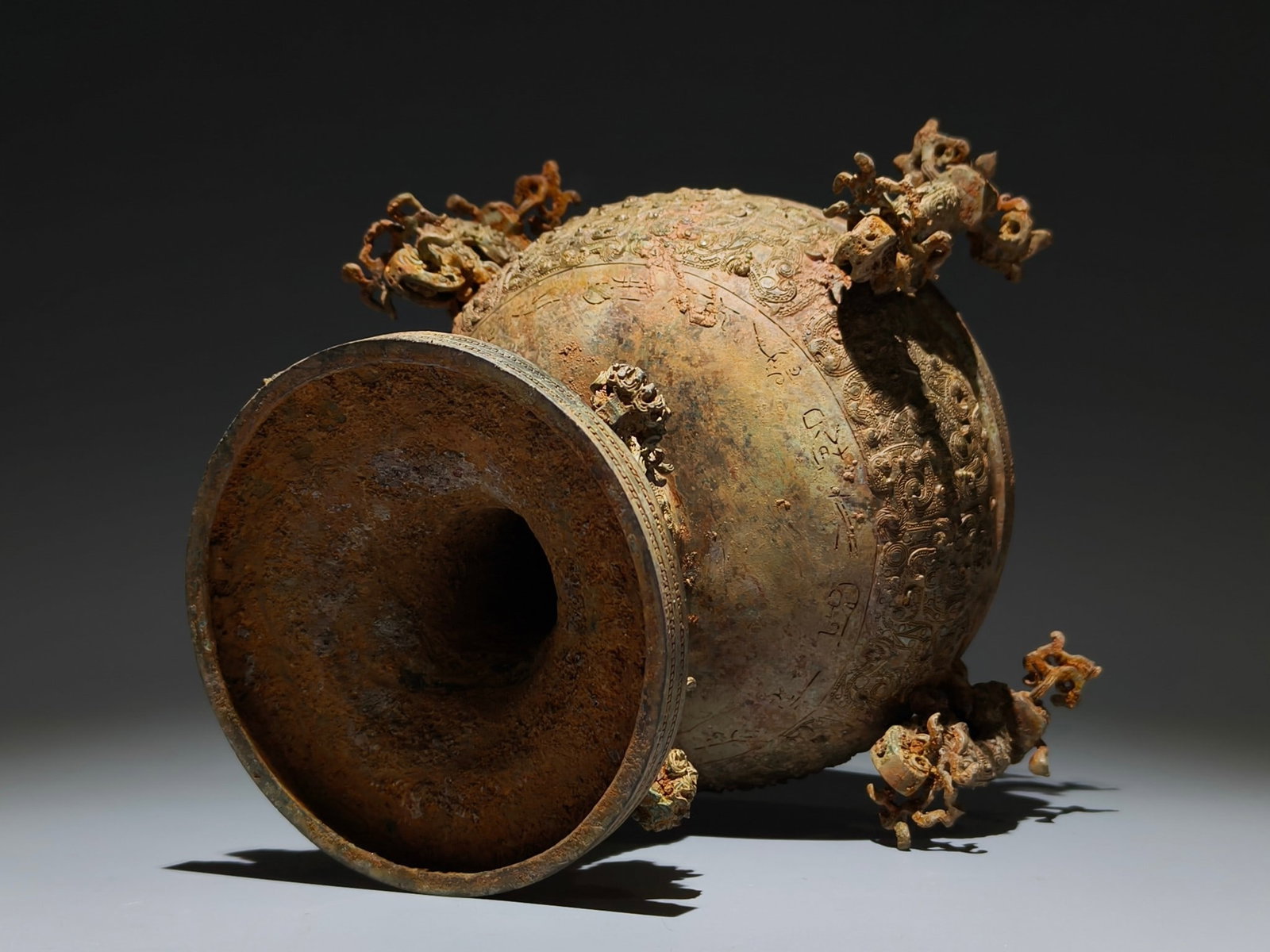 A Exquisite Bronze Dragon Pattern Dragon-Ears Jar - 9