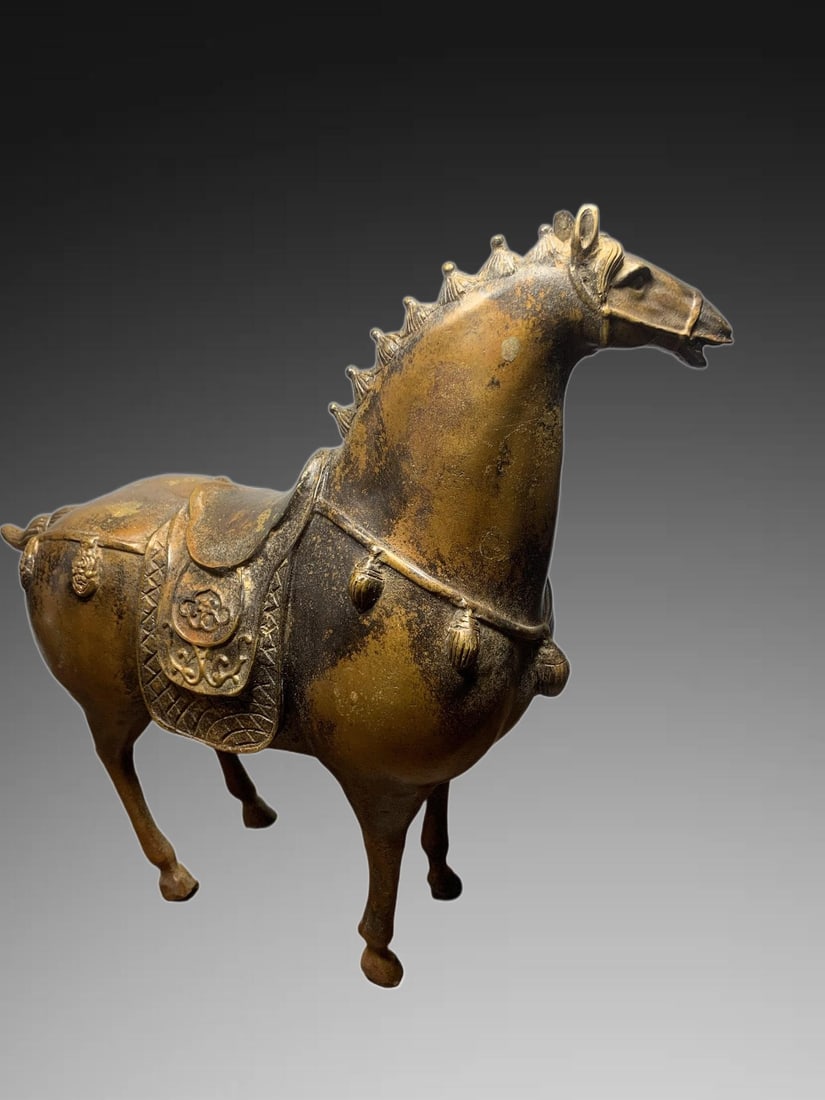 A Exquisite Bronze Horse Ornament: A Exquisite Bronze Horse Ornament,Ming Dynasty, China,Size:11inx2.4inx12.2in,Weight:3450g 铜造马摆件,中国明代