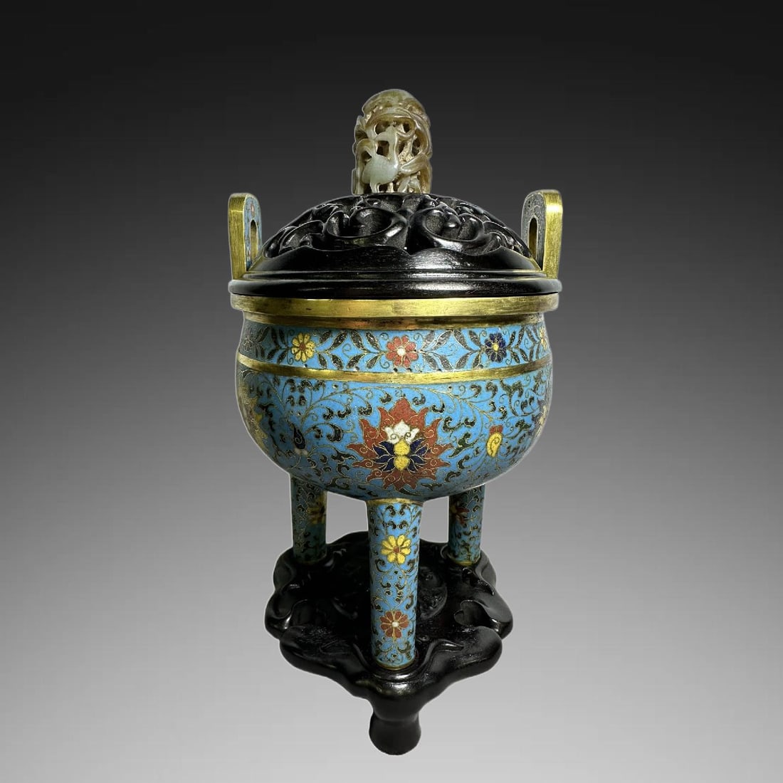 A Exquisite Enamel Gilt Lotus Pattern Censer: A Exquisite Enamel Gilt Lotus Pattern Censer,Ming Dynasty, China,Xuande Four-character Mark,Size:6.1inx8.1in ,Weight:1492g 珐琅彩鎏金缠枝莲纹Ġ