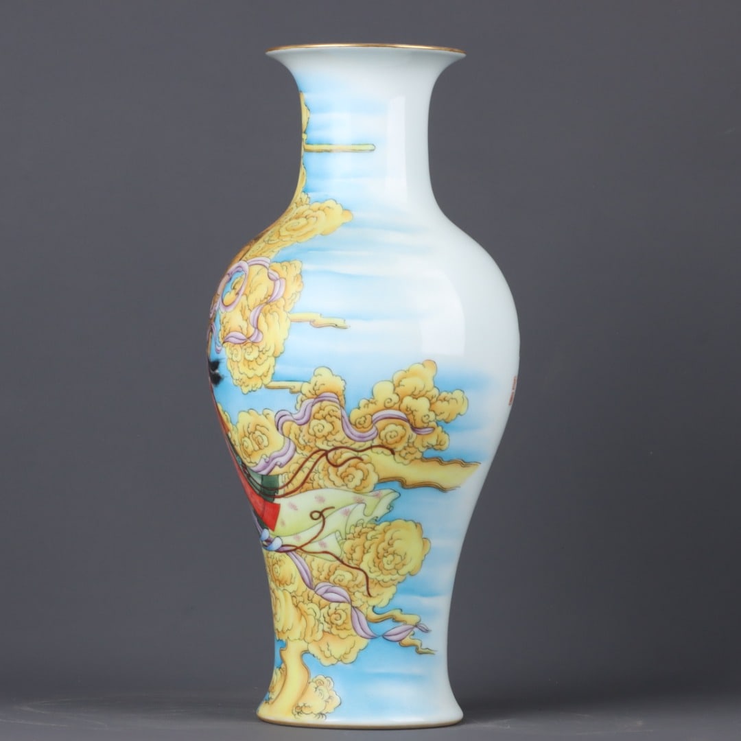 A Exquisite Enamel Gilt Figures Pattern Vase - 2