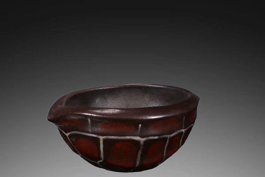 A Exquisite Purple Sands Tortoise Shell Cup: A Exquisite Purple Sands Tortoise Shell Cup,Qing Dynasty, China,Size:3.9inx3.3inx2in 紫砂龟甲杯,中国清代
