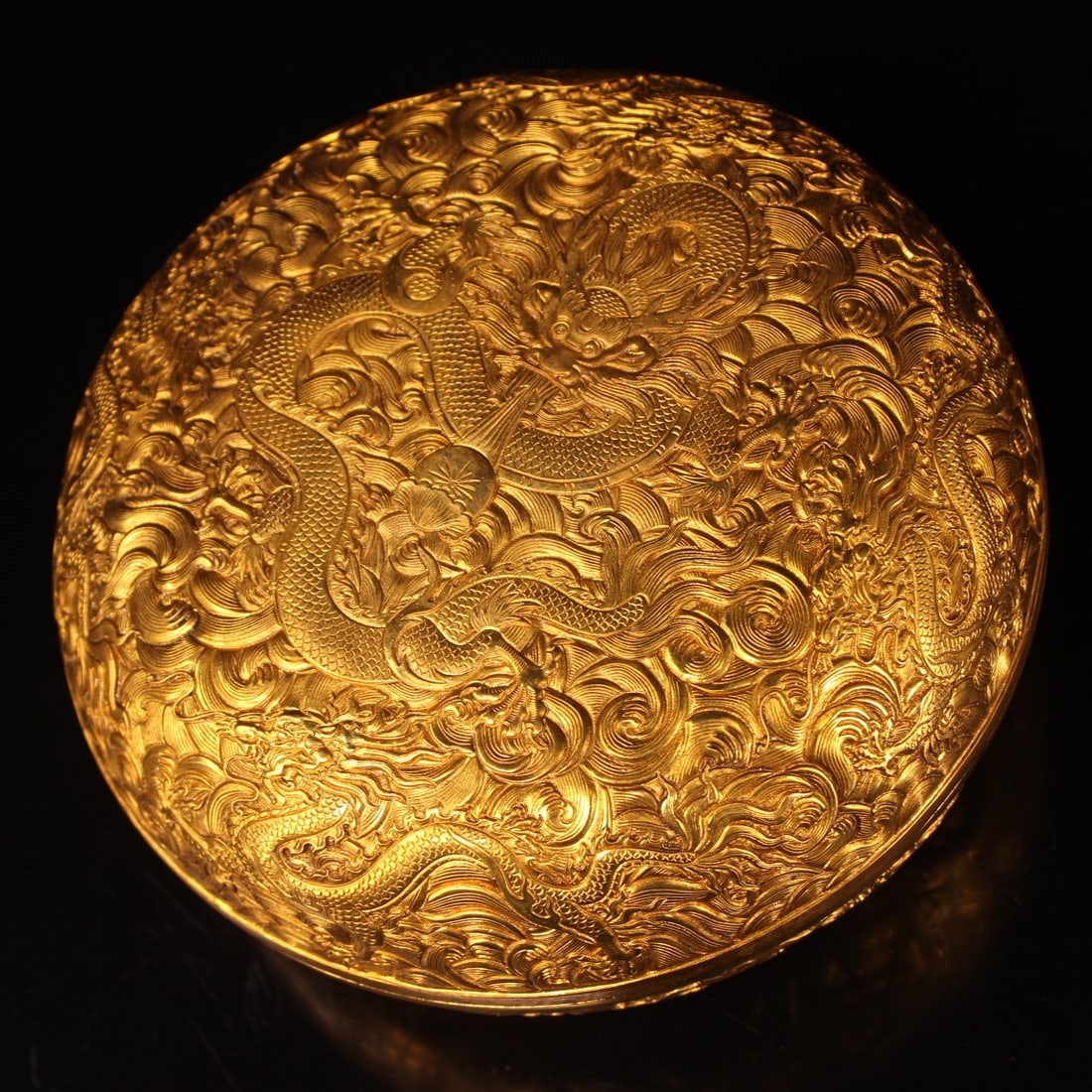 A Exquisite Gilt Bronze Dragon Pattern Box - 2